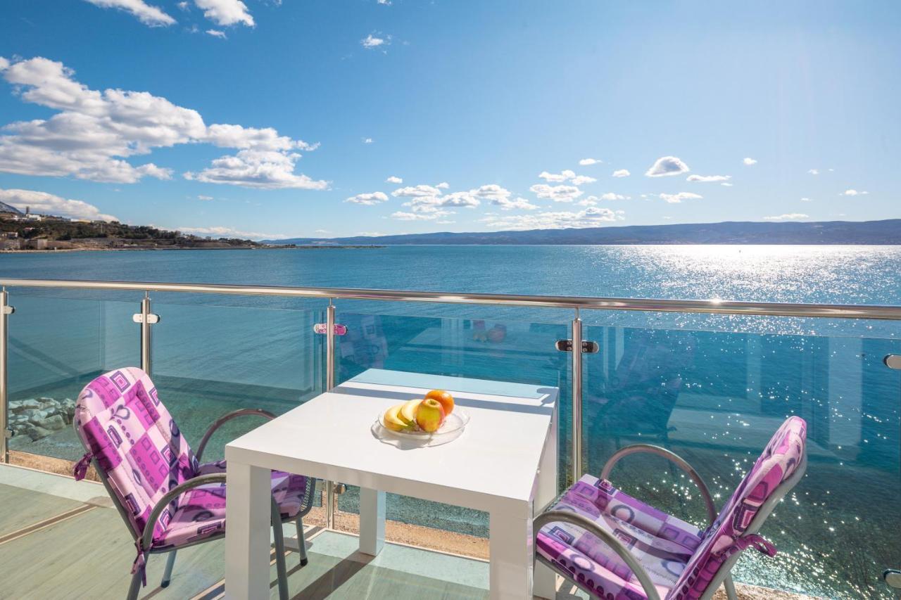 Ferienwohnung Absolute Beach Holidays Dugi Rat Exterior foto