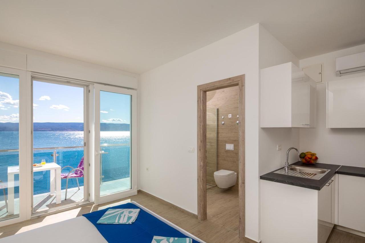 Ferienwohnung Absolute Beach Holidays Dugi Rat Exterior foto