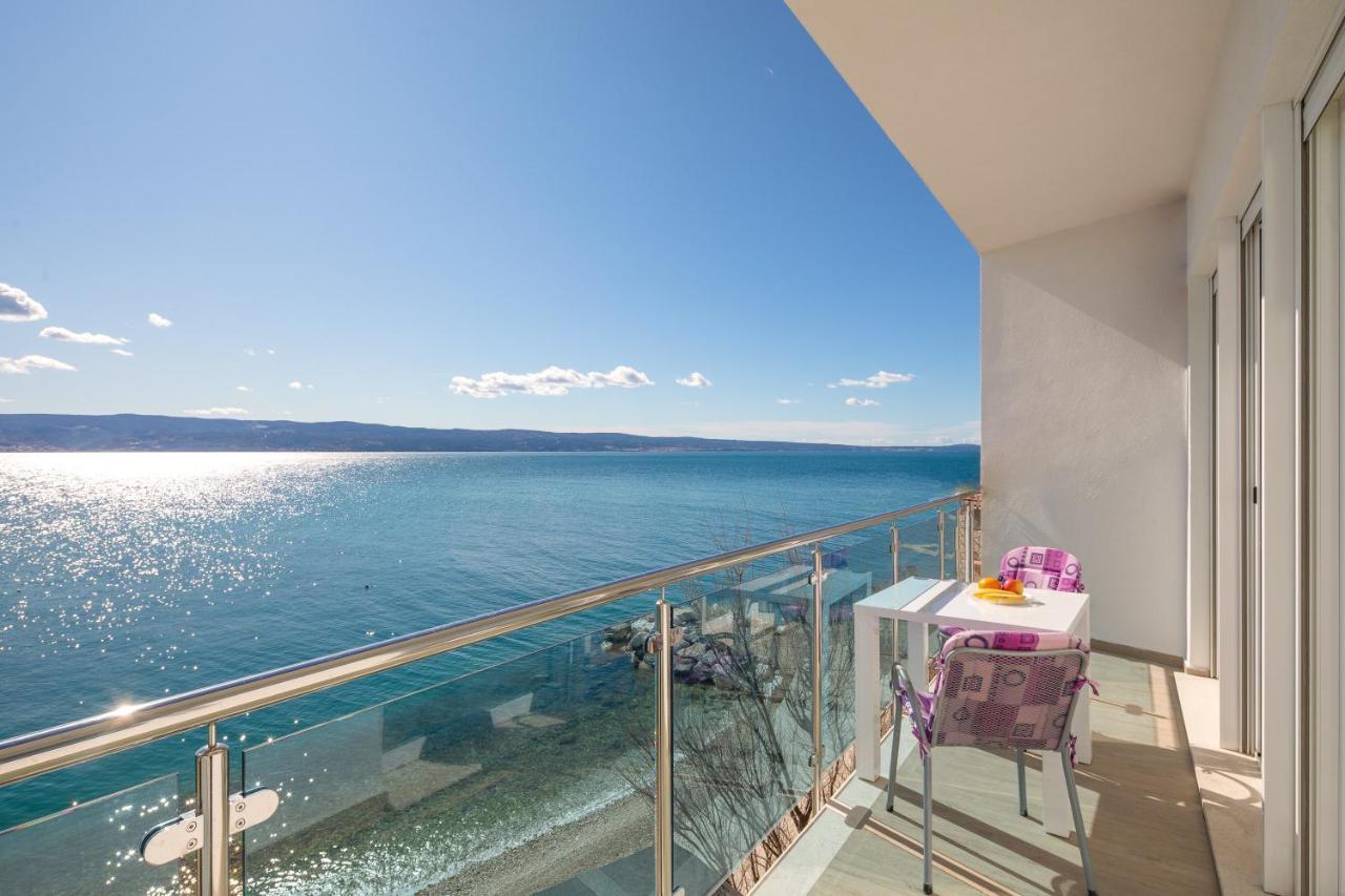 Ferienwohnung Absolute Beach Holidays Dugi Rat Exterior foto