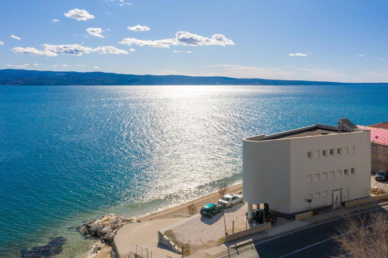 Ferienwohnung Absolute Beach Holidays Dugi Rat Exterior foto