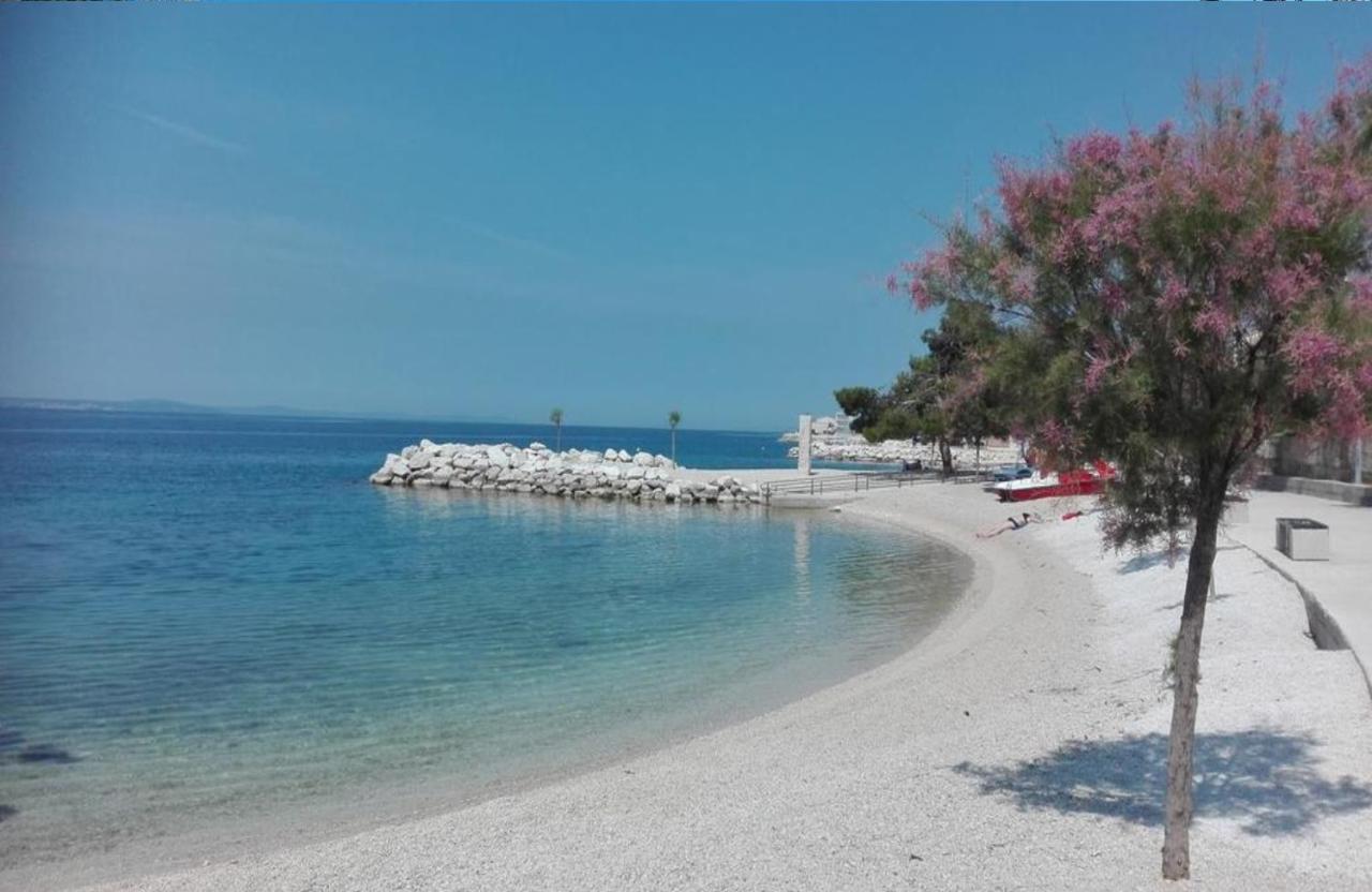 Ferienwohnung Absolute Beach Holidays Dugi Rat Exterior foto